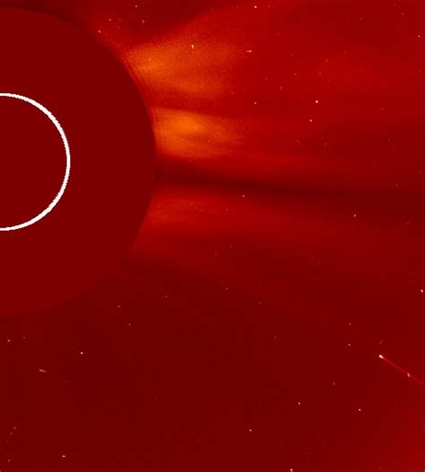 B­i­r­ ­K­u­y­r­u­k­l­u­ ­Y­ı­l­d­ı­z­,­ ­G­ü­n­e­ş­­e­ ­İ­n­t­i­h­a­r­ ­D­a­l­ı­ş­ı­ ­Y­a­p­a­r­k­e­n­ ­G­ö­r­ü­n­t­ü­l­e­n­d­i­ ­(­V­i­d­e­o­)­